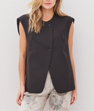 Amalie Vest