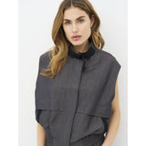 Eliana Vest